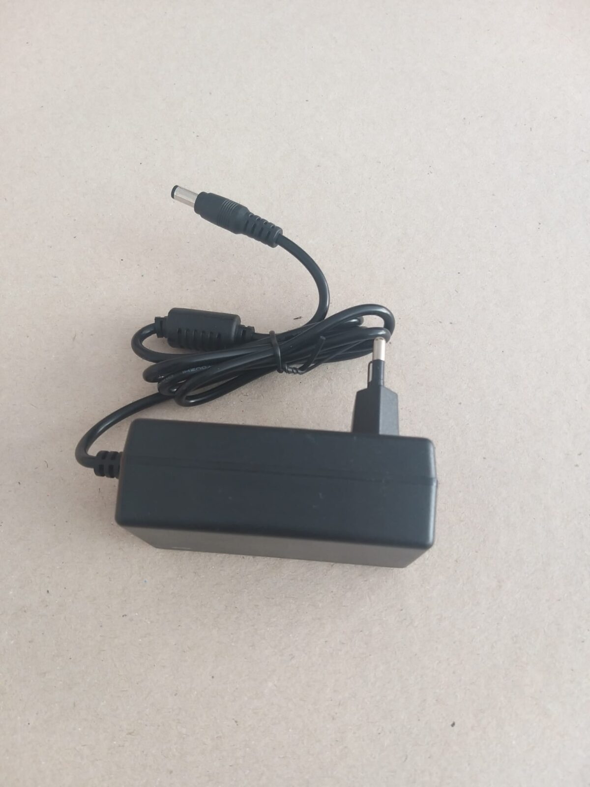 CATA 2553-2 Cata CT-2553 1m 60W 5A 5.5X2.5  Fişli Adaptör - Görsel 2